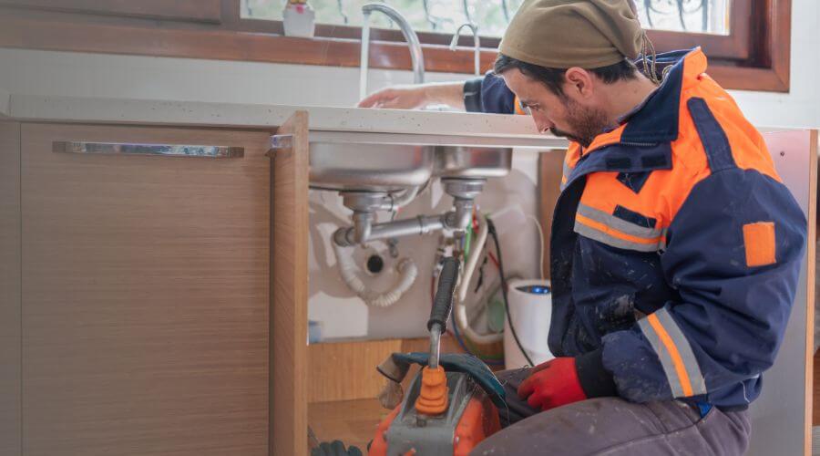 leaky faucet repair in Mechanicsville, IA